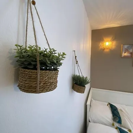 Apartman Ng Proche Mer, Wifi , Clim 12 Californie *